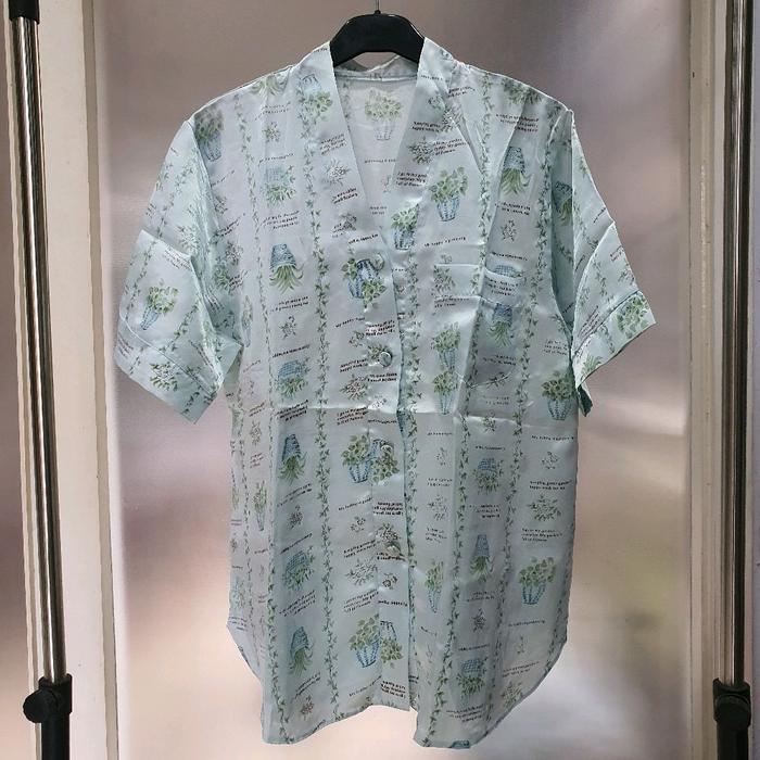D setelan piyama wanita satin biru muda motif daun bunga tanaman preloved second Atasan Bawahan Baju
