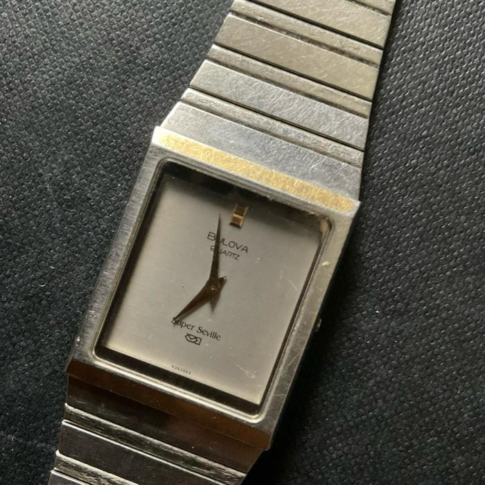 BULOVA Jam Tangan Pria Model Tank Super Seville P4 Quartz Mati Tampilan Elegan dan Fungsional Watche