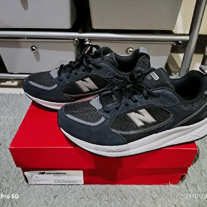 Sepatu New Balance UA 950 size US 9 (27 cm)