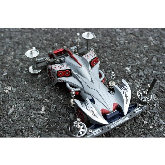 Tamiya 1/32 Scale Mini 4WD Modifikasi Mobil Ray Stinger dengan Rangka