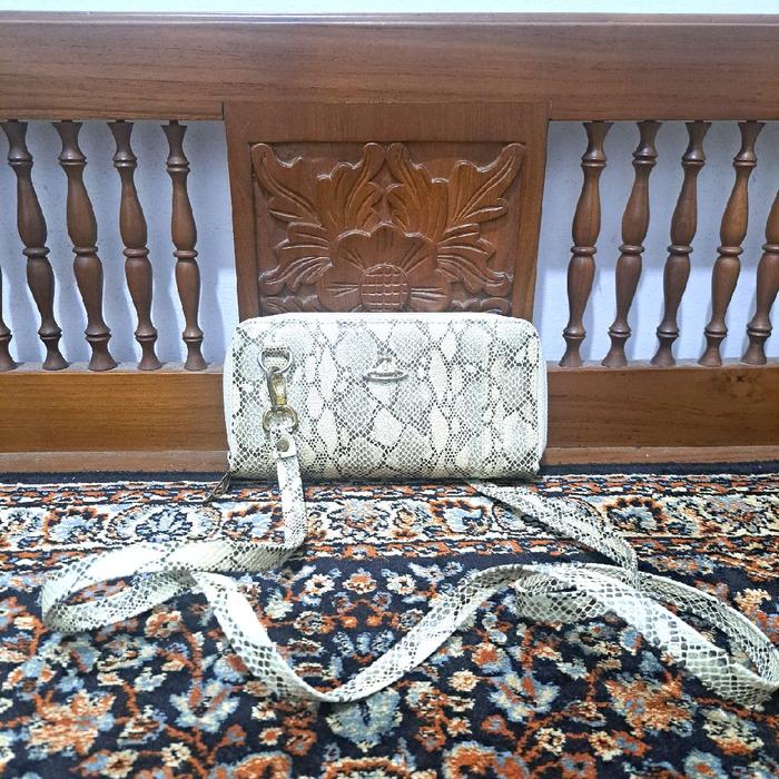 tas sling bag viviene westwood