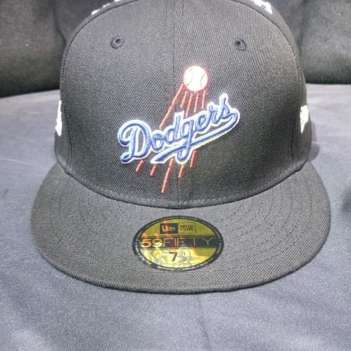 Topi New Era x Xlarge LA Dodgers Size 71/2 True Size 100% ORIGINAL