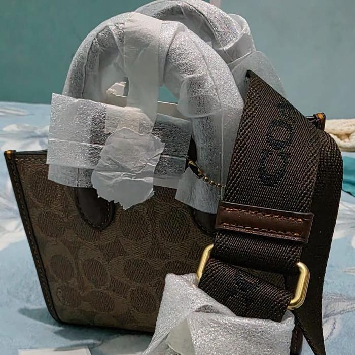 COACH MINI TOTE BAG BUTIK