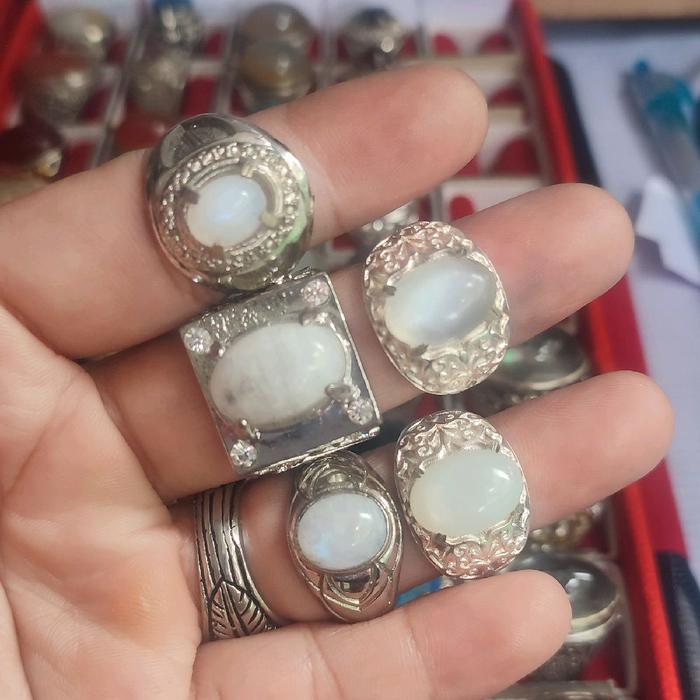 Cincin Moon Stone Biduri Bulan Klep Air Laut Dan Air Beras Ring Alpaka Dengan Desain Elegan Dan Kual