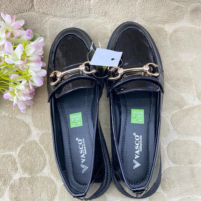 Sepatu Flat Wanita VASCO Loafers Glossy Elegan