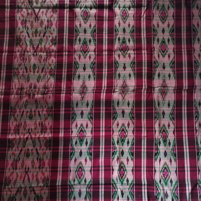 Kain / Sarung Tenun Tajung Palembang