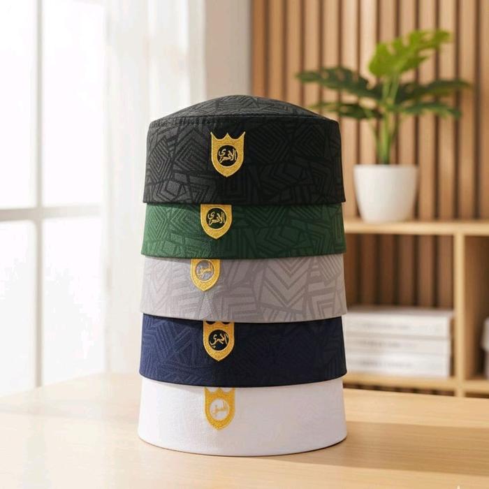 peci embos Topi Muslim Modern dengan Desain Elegan dan Nyaman untuk Penggunaan Sehari-hari