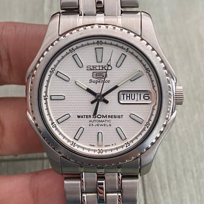 Seiko 5 Superior SKZ047 7S36 - 0090 Automatic Texture White Dial Day Date Watch