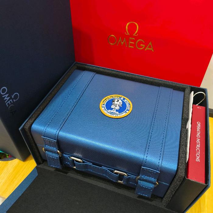 OMEGA Snoopy Speedmaster Watch Box model Original fullset Kotak jam tangan
