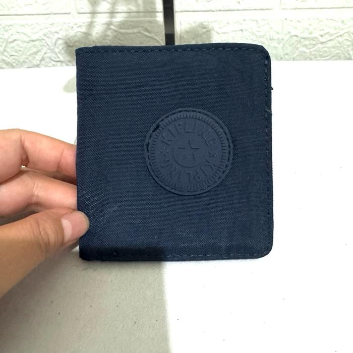 Dompet kecil kipling. Dompet kecil nilon. Dompet prelop. Navy