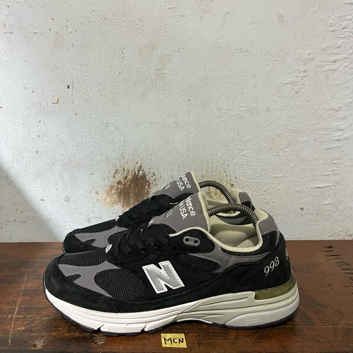 Sepatu second branded new balance 993 black size 43