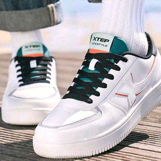 XTEP Sepatu Pria Simple Elegan Stylish Sneakers Casual Cowok Xtep Hitam Putih Shoes Kasual Gaya Hidu