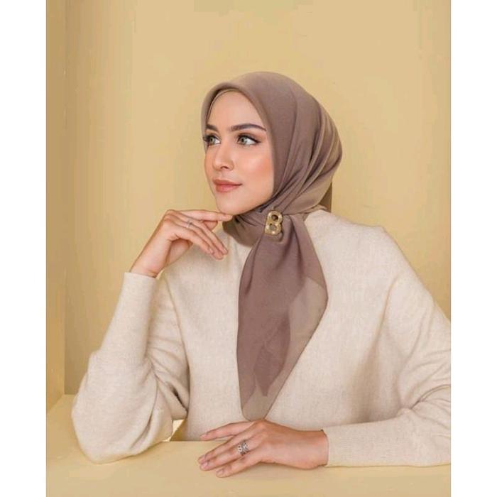 Hijab Buttonscarves Polos Berlogo Jilbab Buttonscarves kw Berlogo Besi Segiempat Voal Polos Pouch