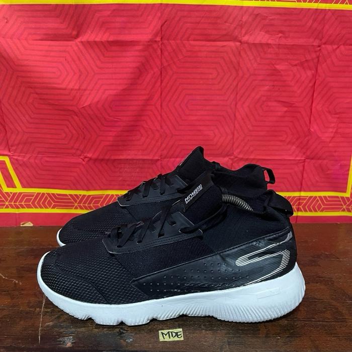 Sepatu second ori skechers go run focus size 43.5
