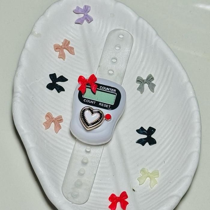 Tasbih Digital Variasi Pita dengan Desain Motif Hati dan Pita Warna-warni untuk Ibadah Muslim Umroh 