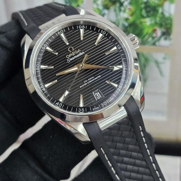 jam tanganOmegaSeamaster Black Stell Co axial aqua terra soft rubber strap
