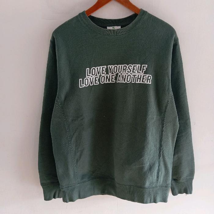 crewneck sweater sweatshirt Independent Trading Company hijau