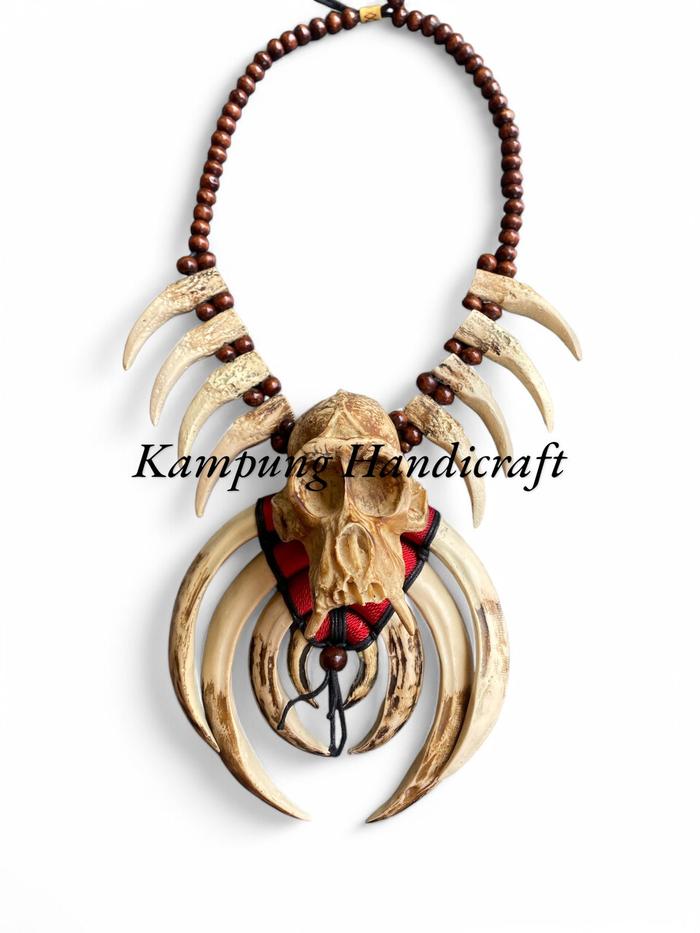 Kalung Tengkorak Kepala Monyet Replika Jumbo