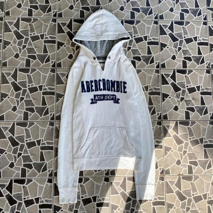 Abercrombie Jaket Hoodie Putih dengan Desain 'ATH DEPT' - Kualitas Premium dan Nyaman untuk Pengguna