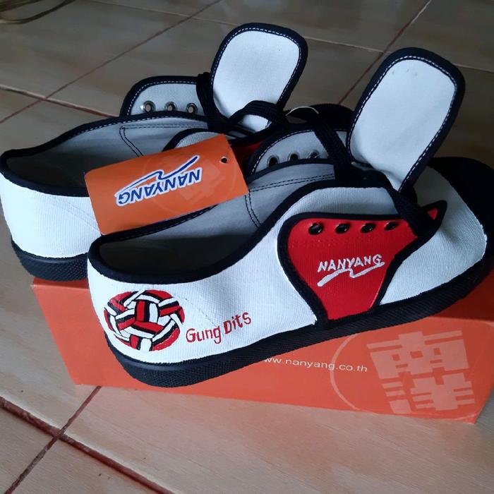 SEPATU NANYANG VARIASI MERAH PUTIH (MADE IN THAILAND)