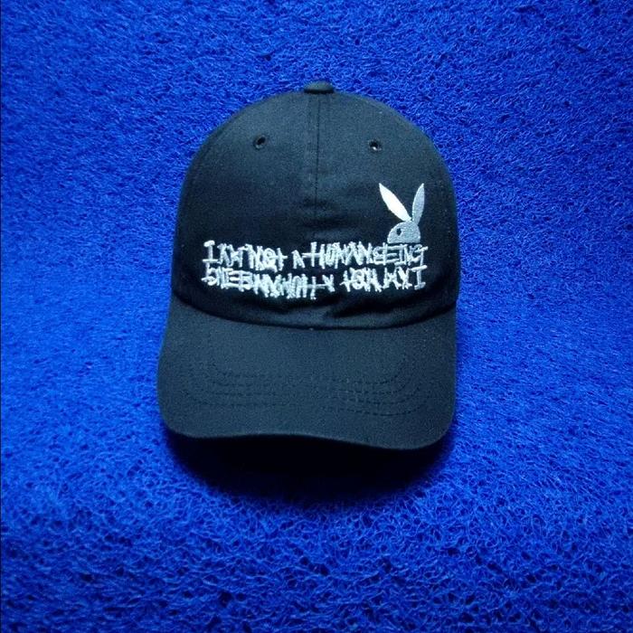 topi iam not human being casual hitam