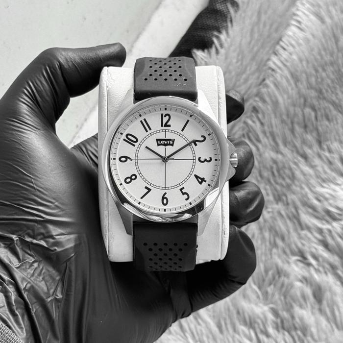 (Barunya 2jt) Jam Tangan Levi's Original Millitary Dial Levis