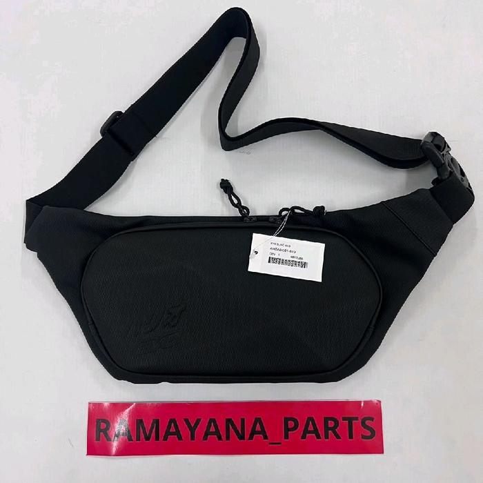 Evo Sling Bag ukuran 39 x 16 x 2,5 cm AHTA0001019