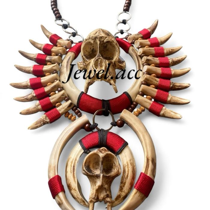 Kalung Etnik Dayak Taring Replika Tengkorak Monyet Resin