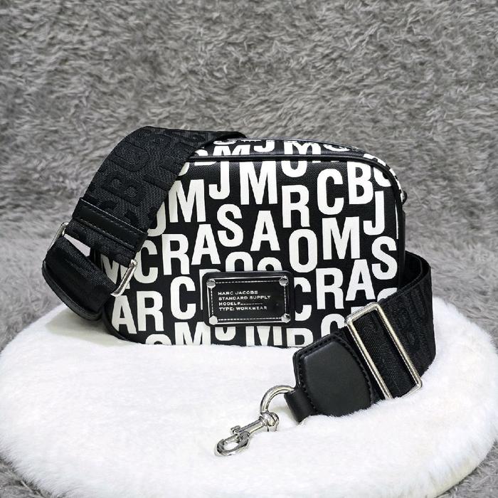 (100% ORI) MJ FLASH LEATHER CROSSBODY BAG BLACK / WHITE