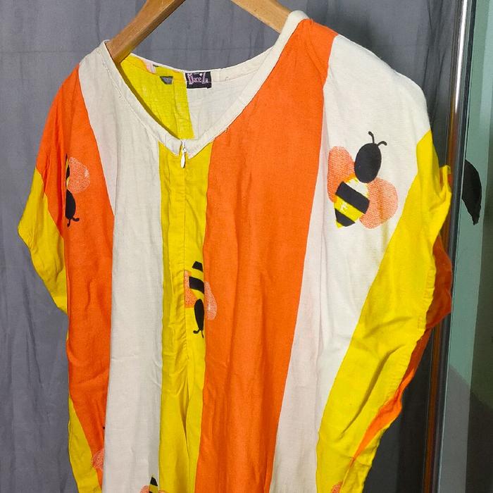 Daster Rempel LD 115 dengan Desain Lebah Warna Orange dan Kuning untuk Kenyamanan Sehari-hari Wanita