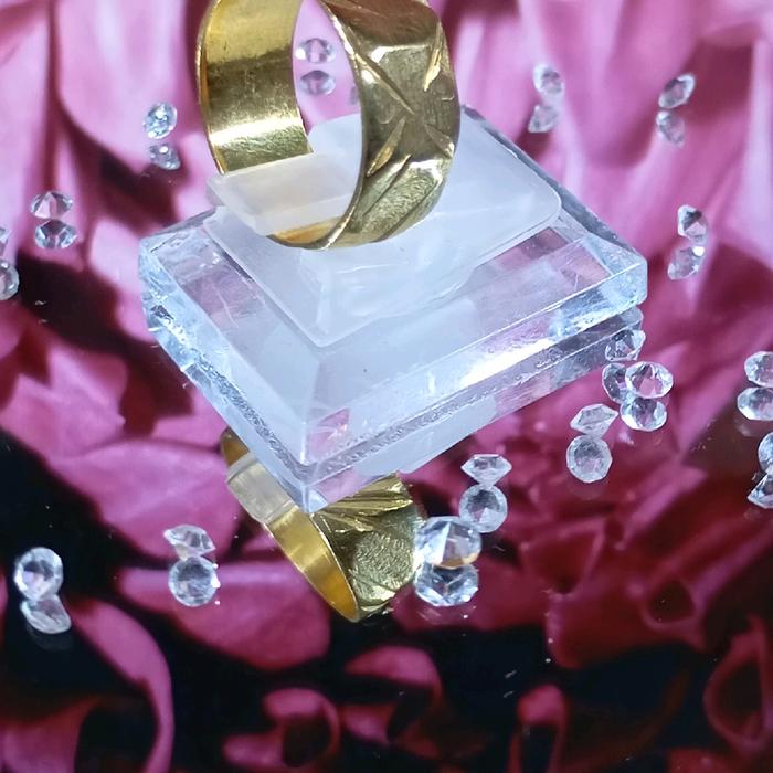 Cincin Koin Imitasi Emas 24 Karat Aman Dipakai Setiap Hari - Rings