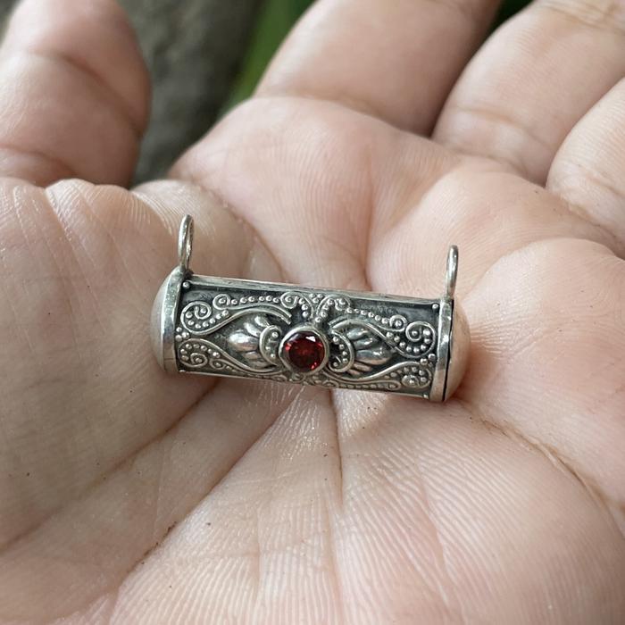 Liontin Pendant Perak Silver Bali 925 Parfum Box Buka Tutup Blandong Tabung Jawan Daun Bayi Pria wan