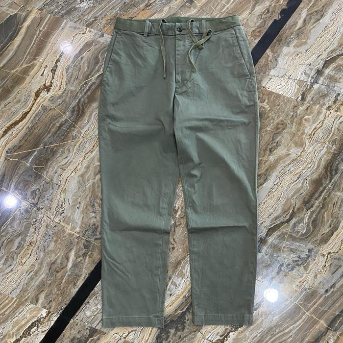 UNIQLO EZY ANKLE PANTS Warna hijau