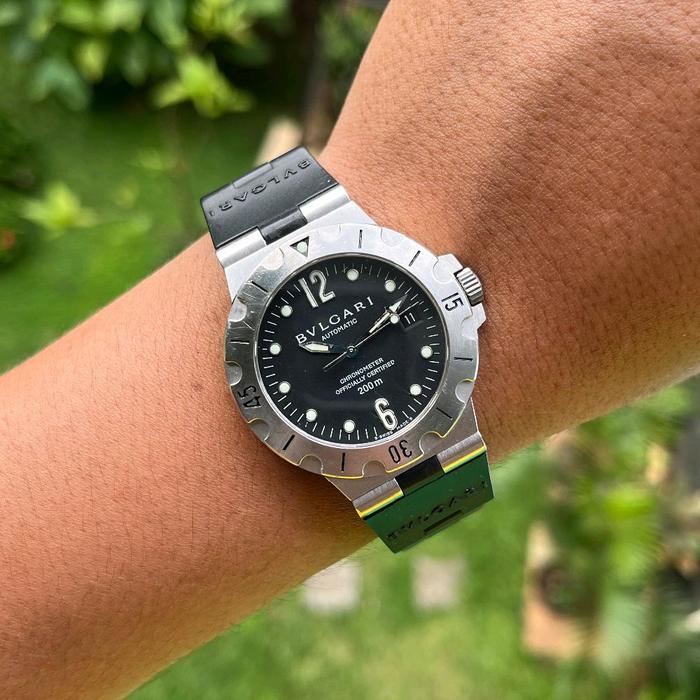 Bvlgari Diagono Scuba SD38S Jam Tangan Eksklusif Stainless Steel Gerakan Otomatis Kondisi 96% untuk 