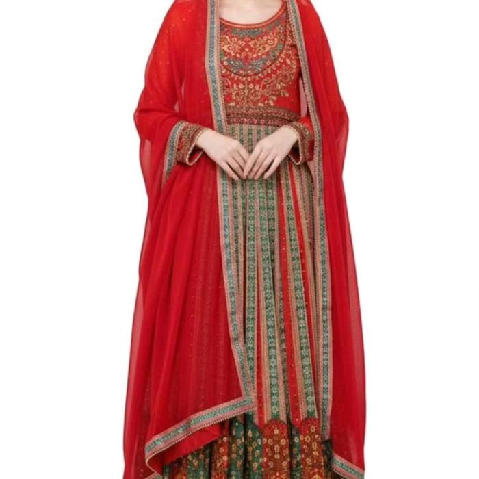 Dress India Layla Majnun Cetar Merah dengan Hiasan Bordir Elegan dan Kain Berkualitas Tinggi