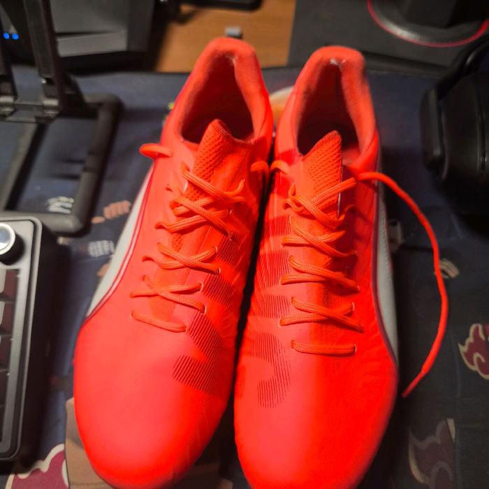 Sepatu Bola Puma King Orange size 40
