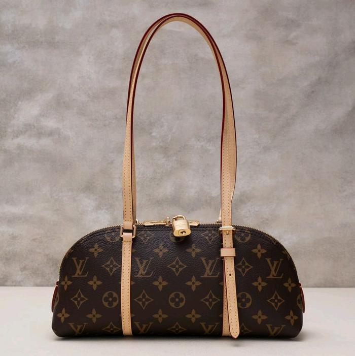 Louis Vuitton LV Squire East West Monogram Canvas