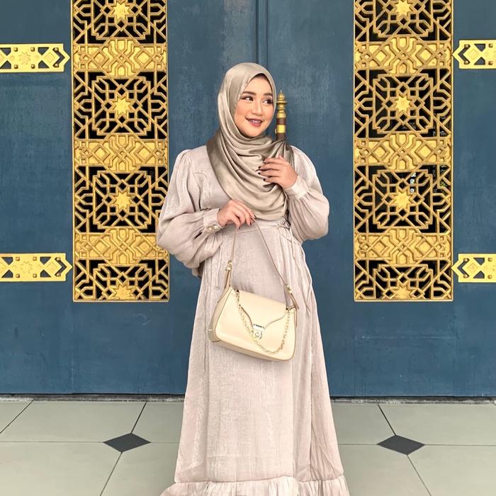 Shabrina dress shimmer raya collection 2024