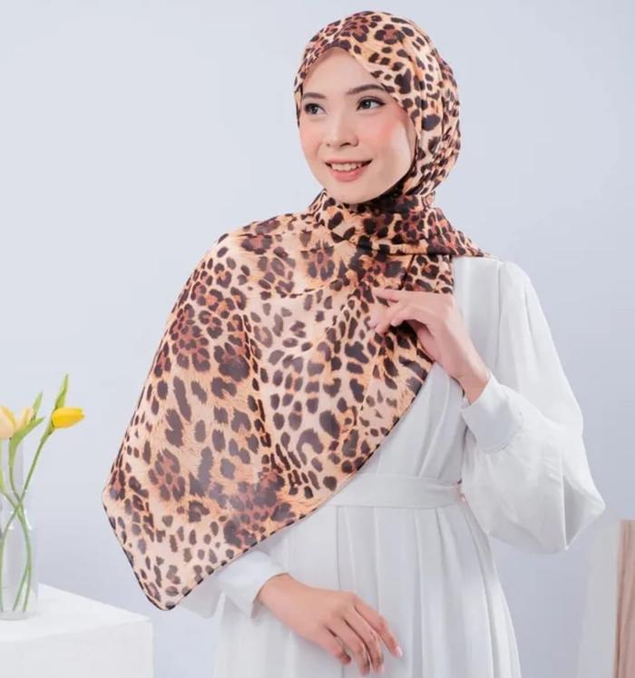 Jilbab Pasmina Cruty Premium Motif Leopard Motif Macan Terbaru Pashmina Muslim Ceruty Ceruti