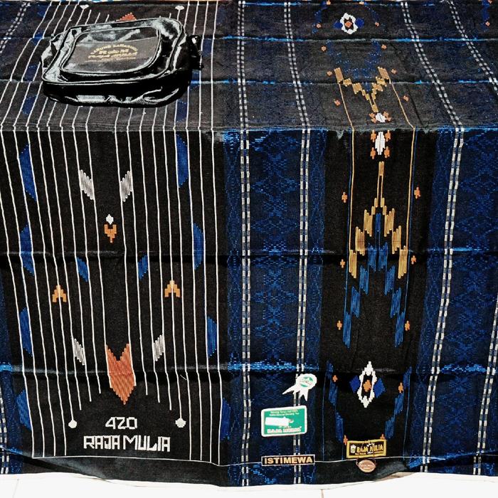 Sarung Raja Mulia 420 Full Sutra original hitam motif bhs