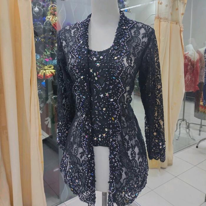 Kebaya atasan semi Prancis warna hitam model Kartini untuk acara pesta