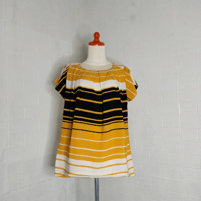 AK112 Atasan wanita motif garis