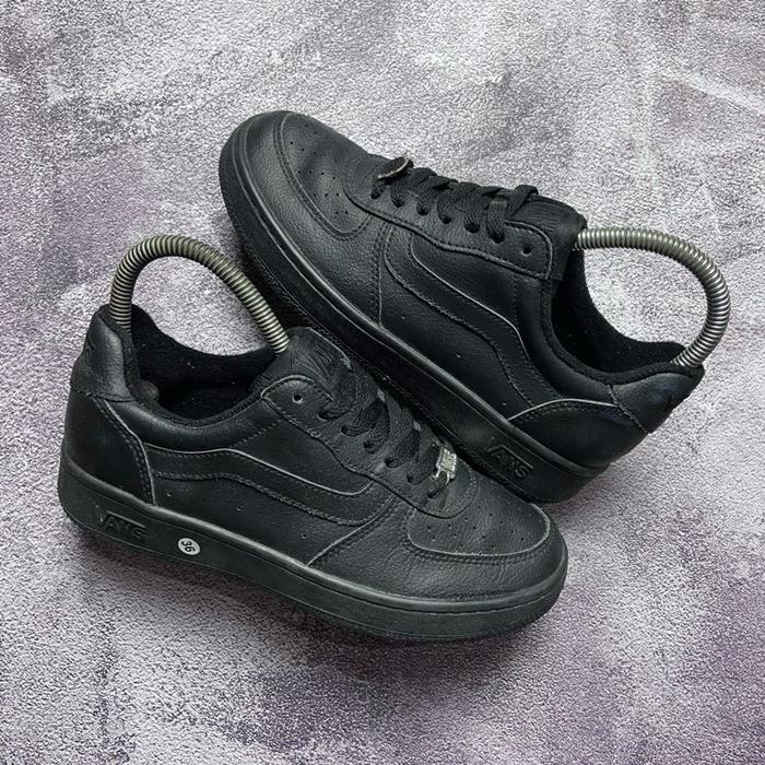 [Size 35 Fit 36] Vans Elian Black Triple Black Full Black Second Original Kondisi Nominus. Harga Bar