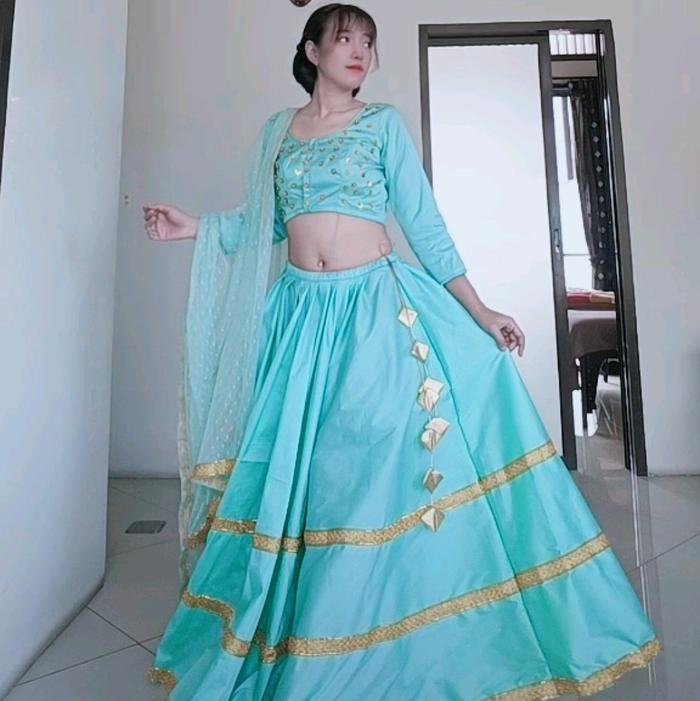 Lehenga India Wanita Pesta Dewasa Mewah Kondangan Baju Remaja - Set Atasan, Rok, Selendang, dan Dupa