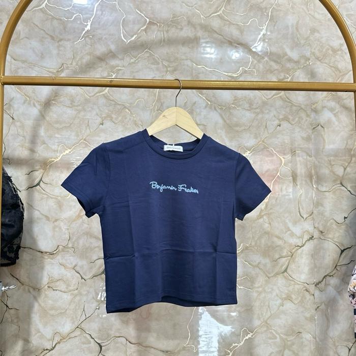 Kaos Crop Premium Benjamin Franklin dengan Desain Elegan