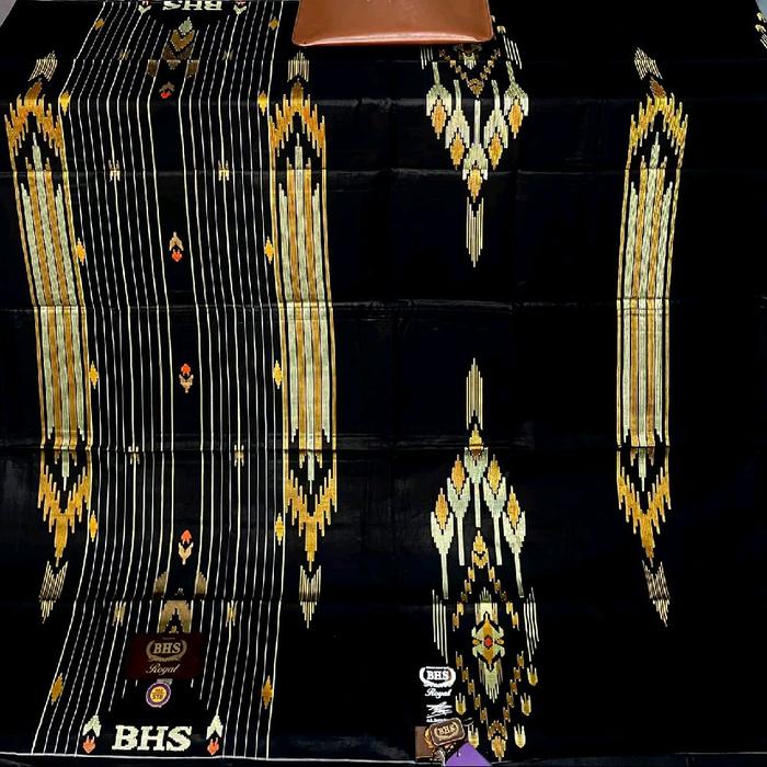 SARUNG BHS ROYAL TYPE STB GOLD HITAM EMAS