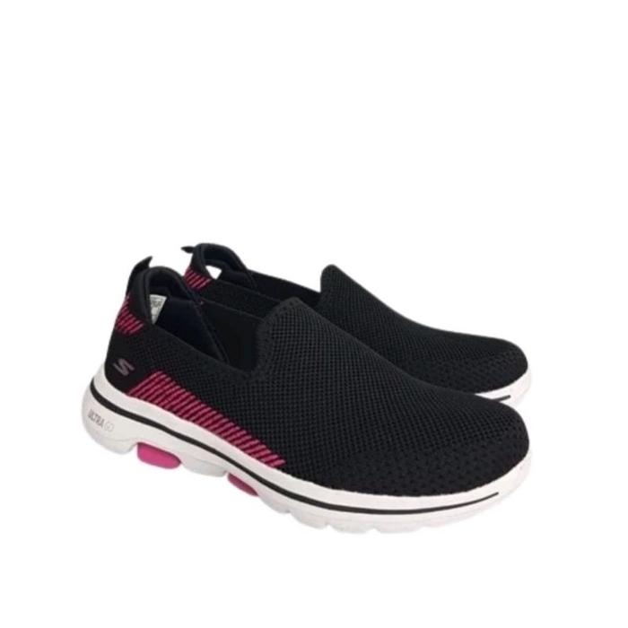 Skechers Wanita Go Walk 5 Prized Sepatu Slip On Wanita