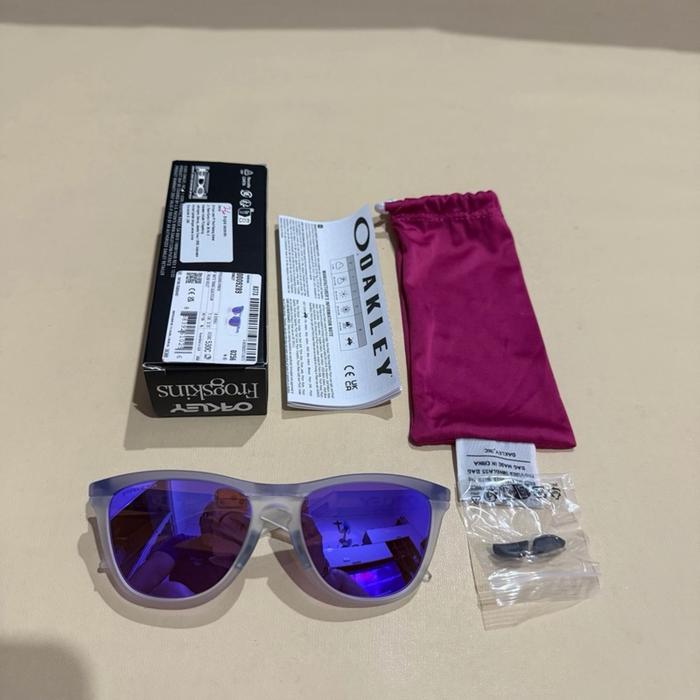 Oakley Frogskins Hybrid Matte Trans Lylac With Prizm Violet Lenses Original