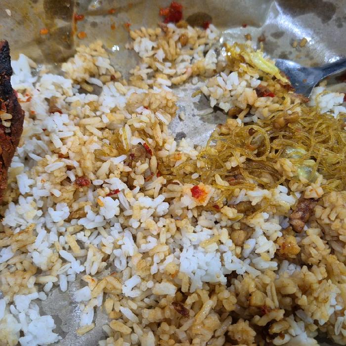 nasi uduk spesial ikan tongkol