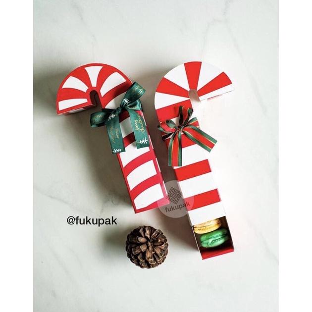 PREMIUM (READY) terjamin Kotak Natal Candy Cane (10 pcs) Christmas Box macaron cookies pie mini cake